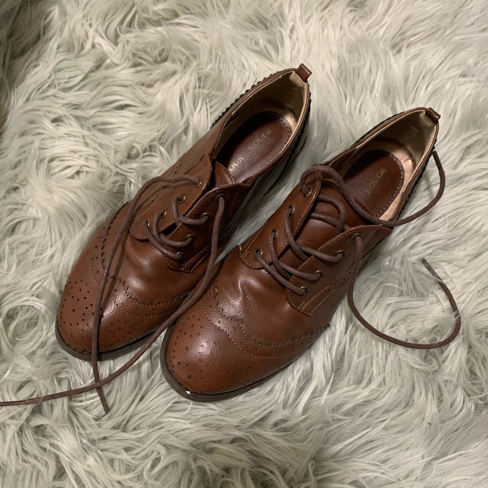 Dress shoes